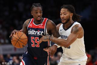 球迷们也更 球迷们也更